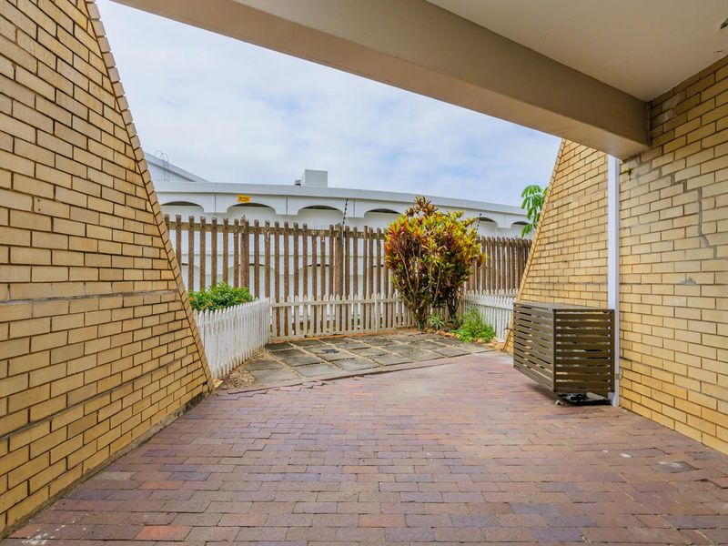 Hendra Estates - Coastal Gem! 3 Bedroom Triplex For Rent In Umhlanga! - Photo 5