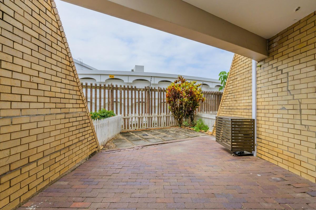 Hendra Estates - Coastal Gem! 3 Bedroom Triplex For Rent In Umhlanga! - Photo 5