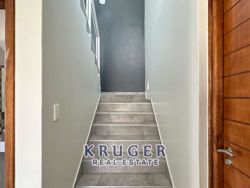 🏡 Modern Double story Townhouse with Rooftop Views in Kramersdorf - Photo 10