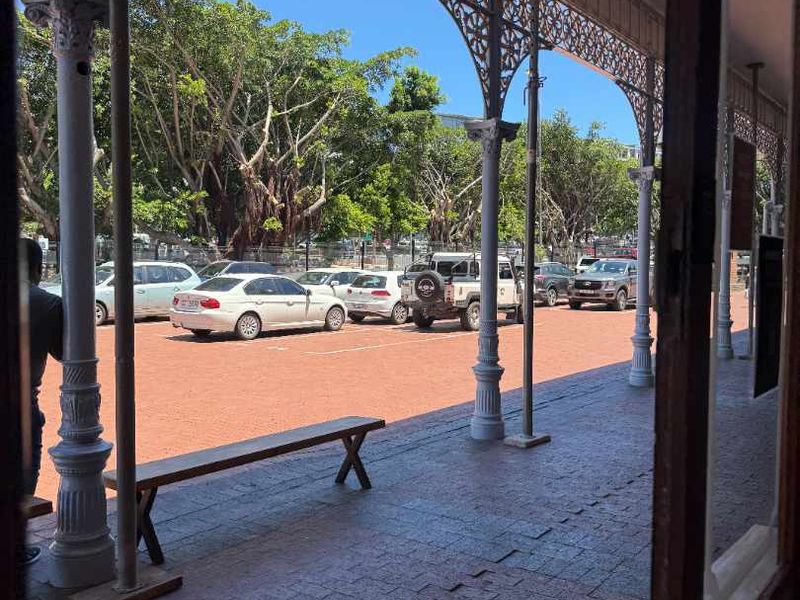 36m2 of retail space within a heated Hyrox gym ideal for fitness, chiropractors - Photo 5