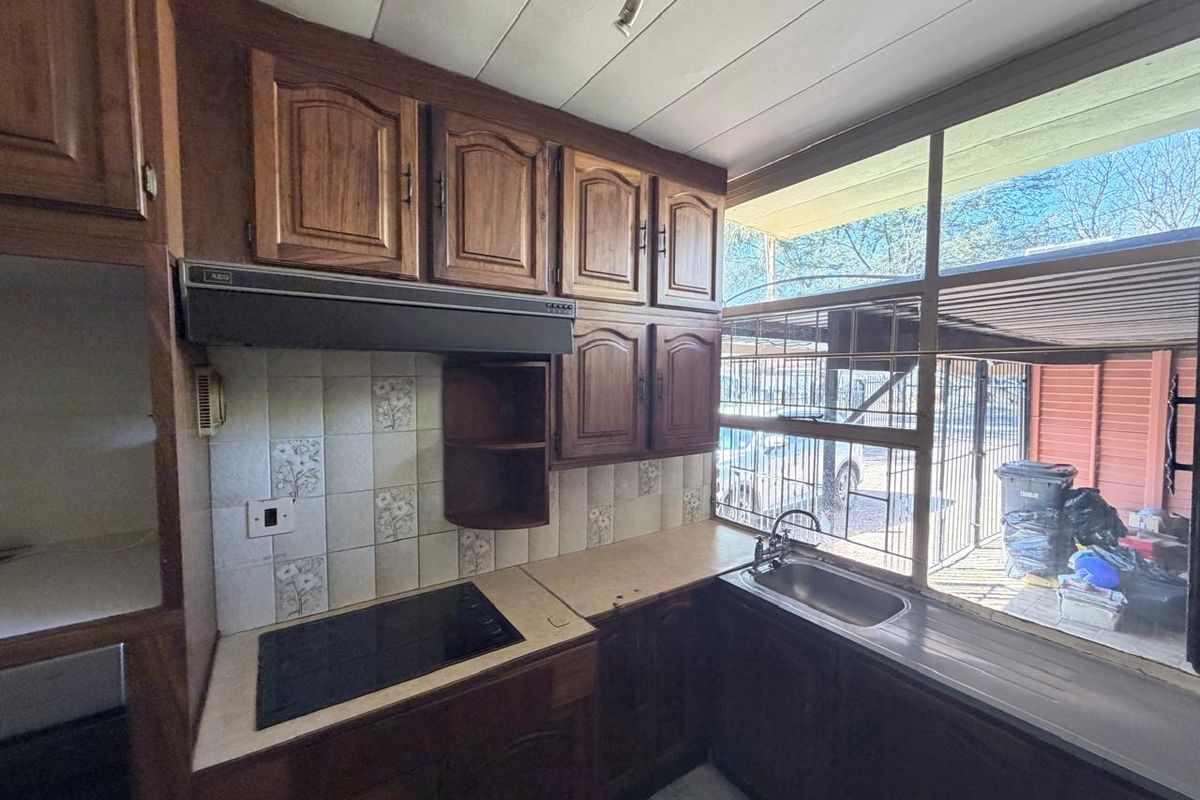 Lovely 3 bedroom duplex townhouse in a sought after suburb! - Photo 5