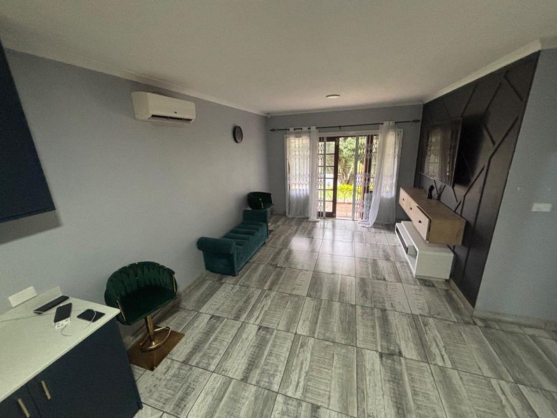 3 Bedroom ,Two bathroom Townhouse to Rent - Photo 4