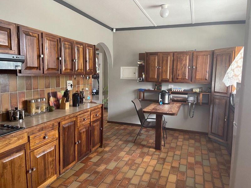 Freestanding home with Flat in Eros. - Photo 6