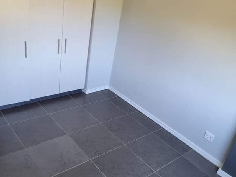 FLAT FOR SALE - Photo 6