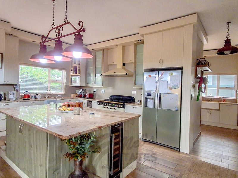 Luxurious Furnished Home For Sale in Waterfront, Swakopmund - Photo 5