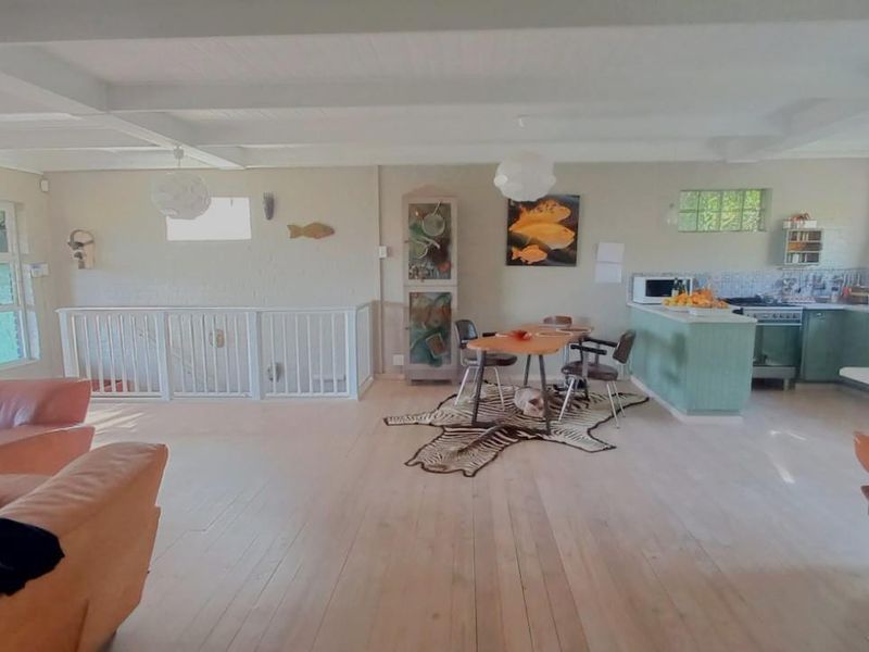 Seaside 3 Bedroom 3 Bathroom - Photo 5