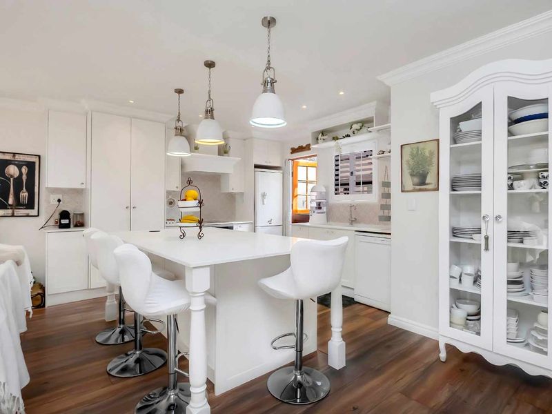 THE PERFECT NEWLY RENOVATED HOME TO PERFECTION FOR THE FIRST TIME HOME BUYER OR FOR DOWNSIZING - Photo 10