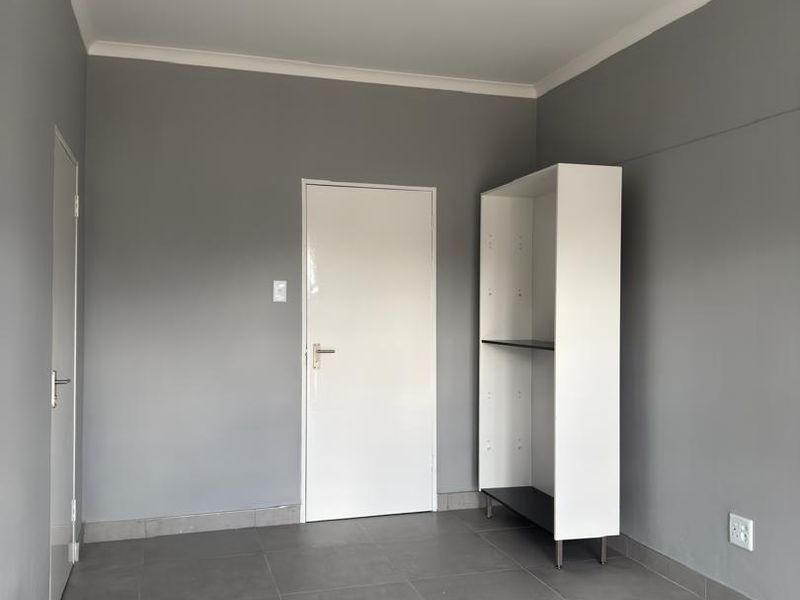Medical Consulting Rooms To Let - Photo 7