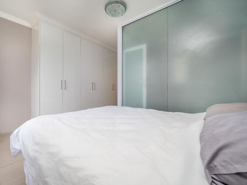 Fully Renovated 2-Bedroom, 2-Bathroom Apartment!! - Photo 7