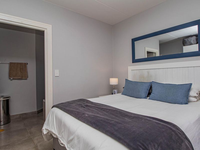 Ground floor apartment in Hartland Villlas - Photo 10