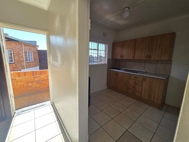 Spacious Flatlet to Rent in the Prime of Horison on 2nd floor - Photo 7