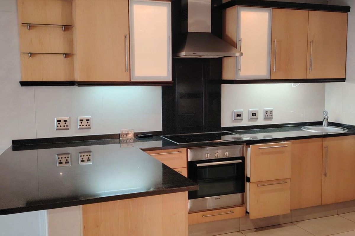 Stunning 3-Bedroom Apartment for Rent in Umhlanga - Photo 4