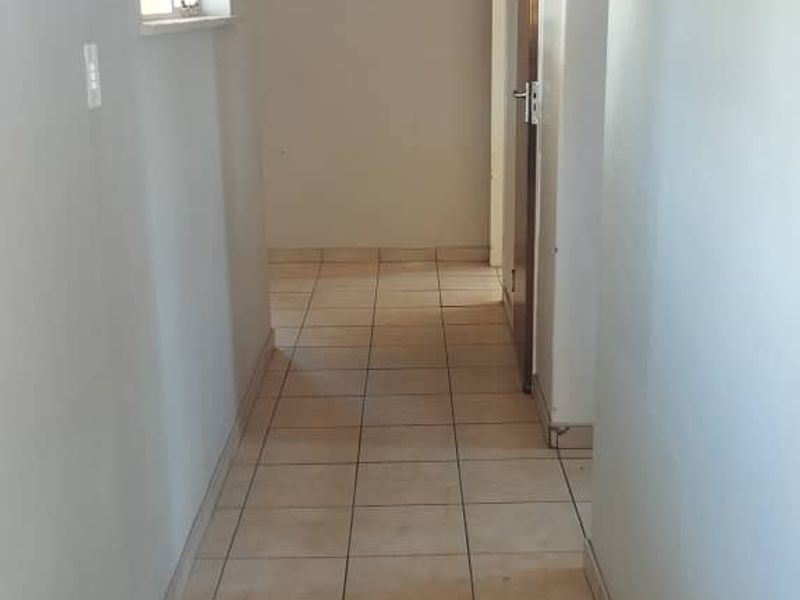 Spacious family home with income-generating flats - for Sale!! - Photo 3