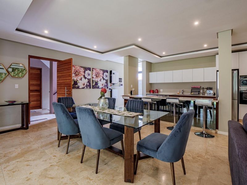 3 Bedroom Ground Floor Apartment - Photo 10