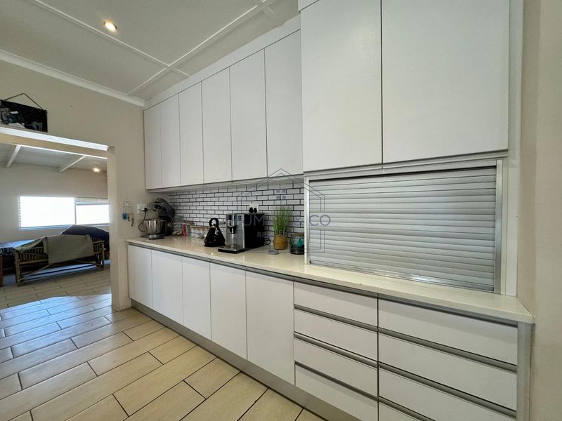 Spacious 5 Bedroom house in prime Meersig Area - Photo 9