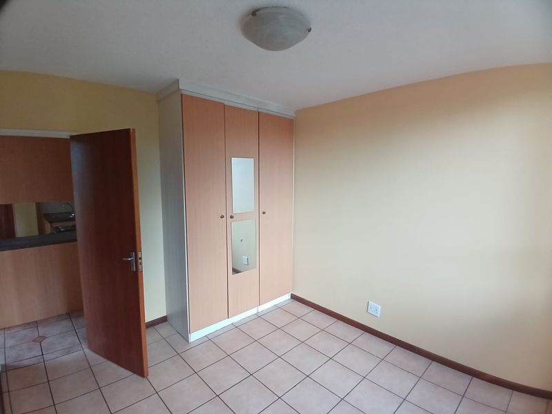 2 Bedroom to rent in Hatfield - Photo 5
