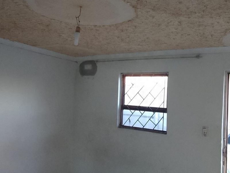 Flat to Rent in Mfuleni - Photo 4