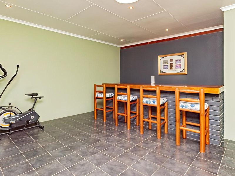 Large Family Home with Flatlet for Sale - Photo 8