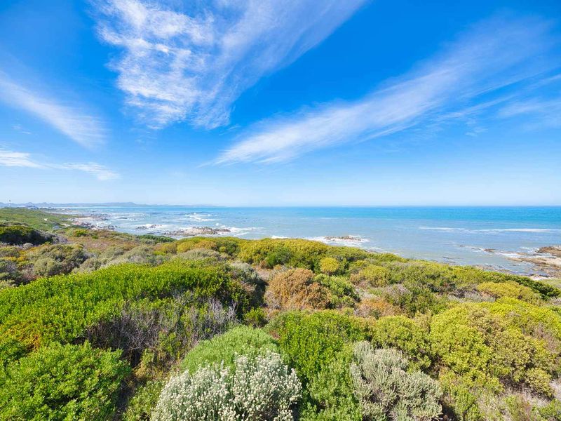 A Villa on the Shore - Photo 5