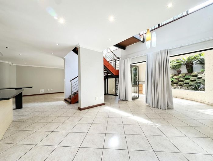 Property #2483654, Cluster For Sale in Hyde Park