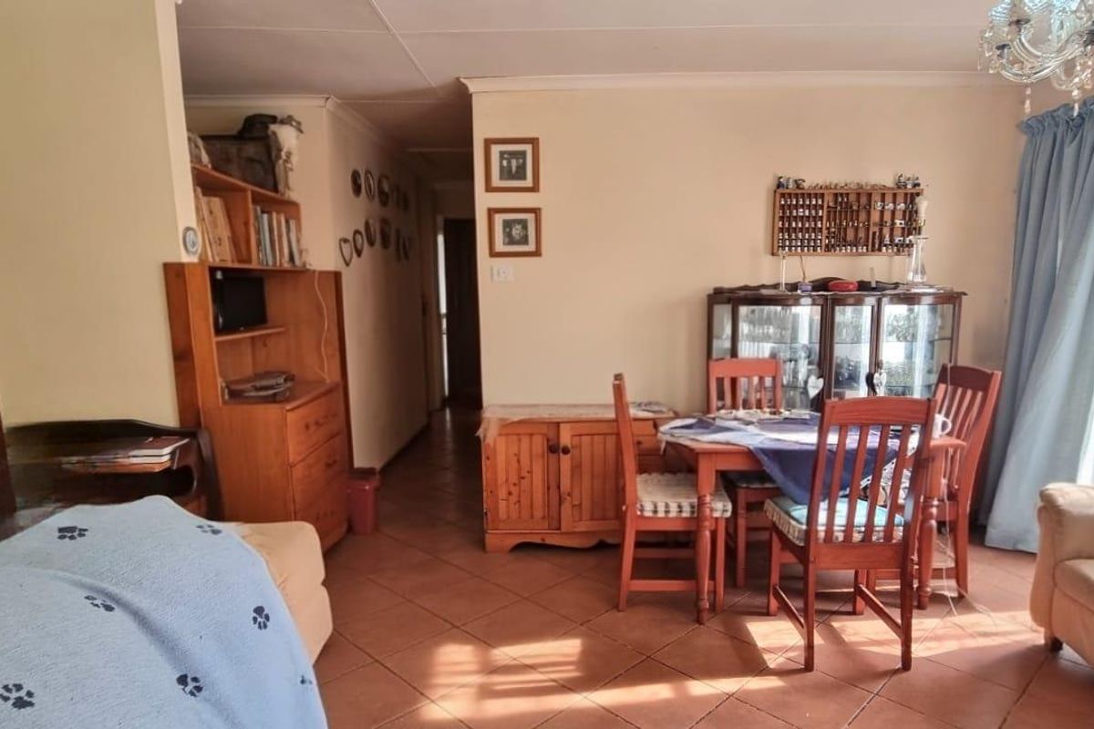 RENT OUT OR MOVE IN! - Photo 3