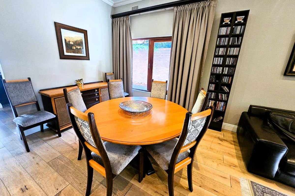 SOLD - Exquisite Family Haven – A Prestige Properties Exclusive - Photo 5