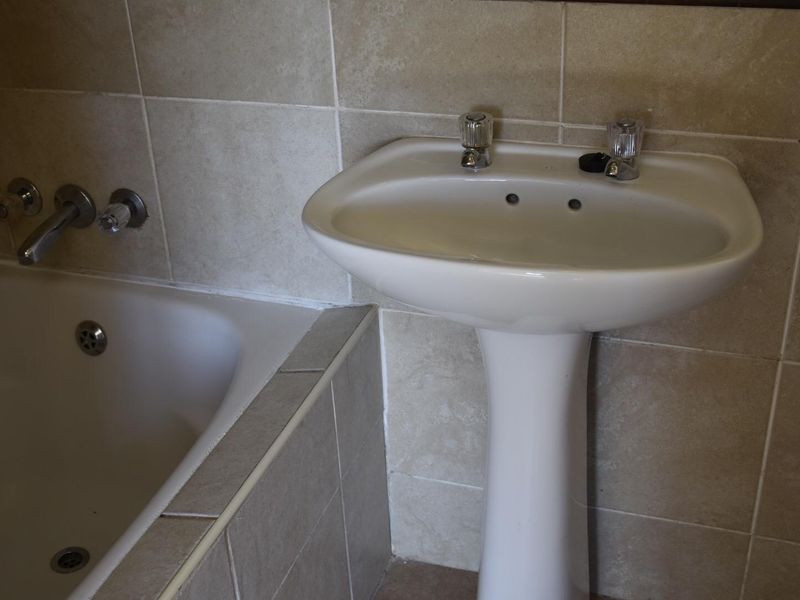 One bedroom apartment with balcony - Photo 4