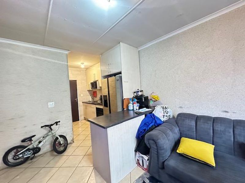 2-Bedroom House for Sale in Olievenhoutbos, Centurion - Photo 3