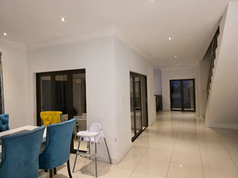 This might be too much space for a family that never hosts. - Photo 4