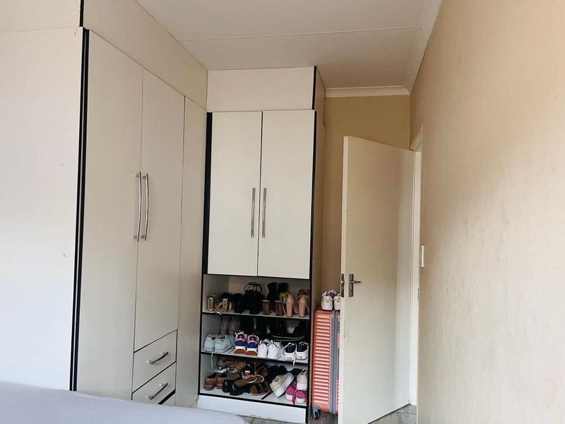 Excellent Value Clayville ext 45!! - R 800 000 - Photo 5