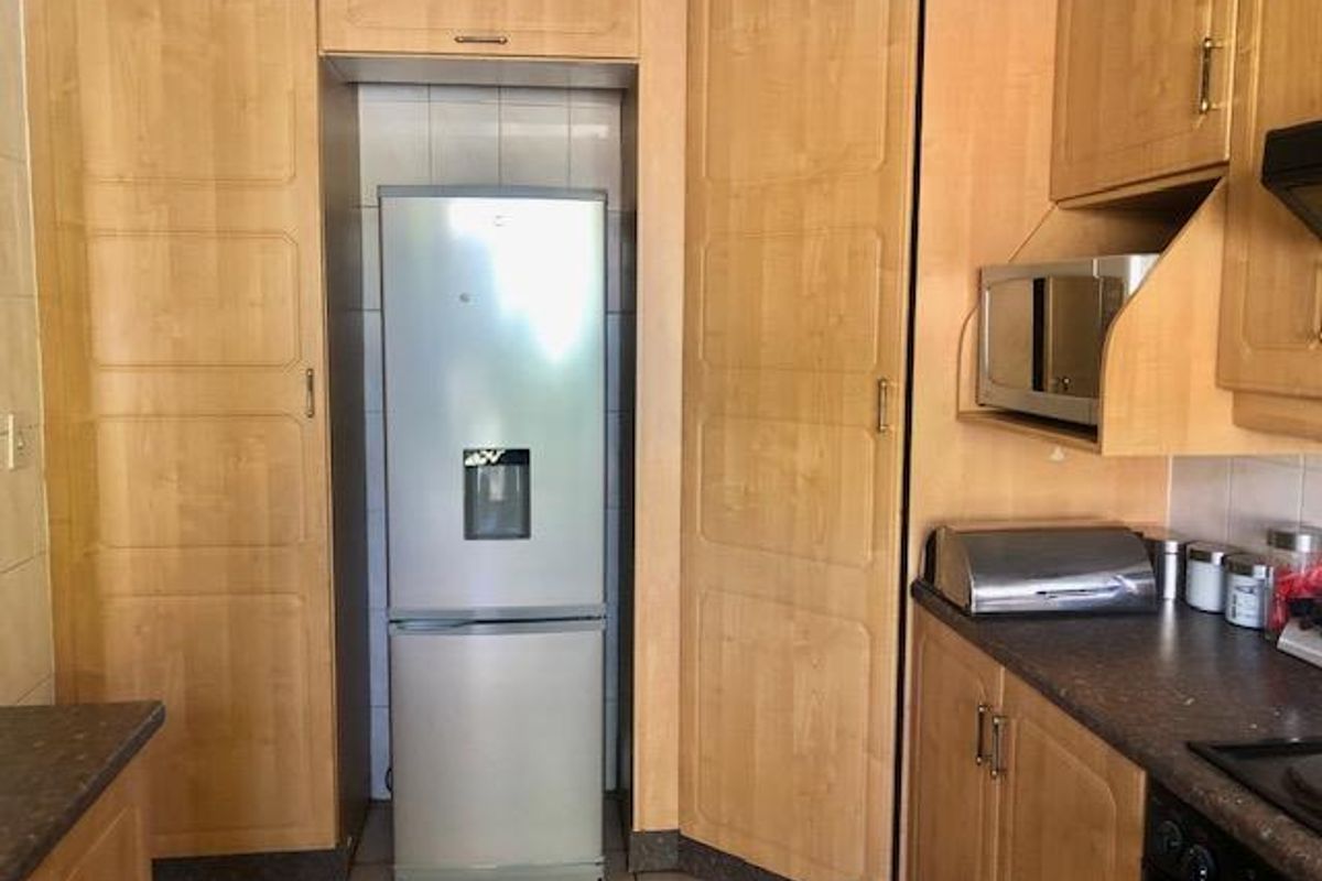 3-Bedroom Home for Sale in Verwoerdpark! - Photo 5