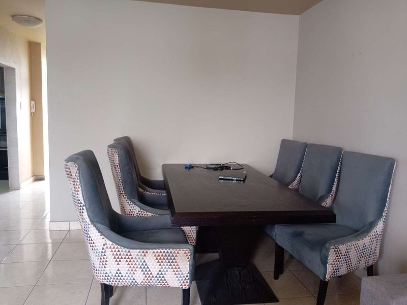 Three Bedroom, Two Bathroom Apartment For Sale - Photo 4