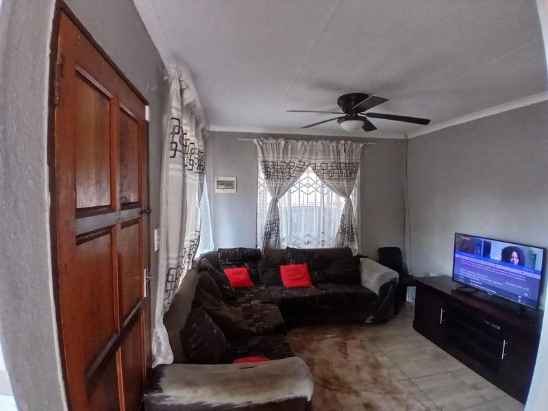 Soshanguve vv 2 Bedroom House for sale - Photo 5