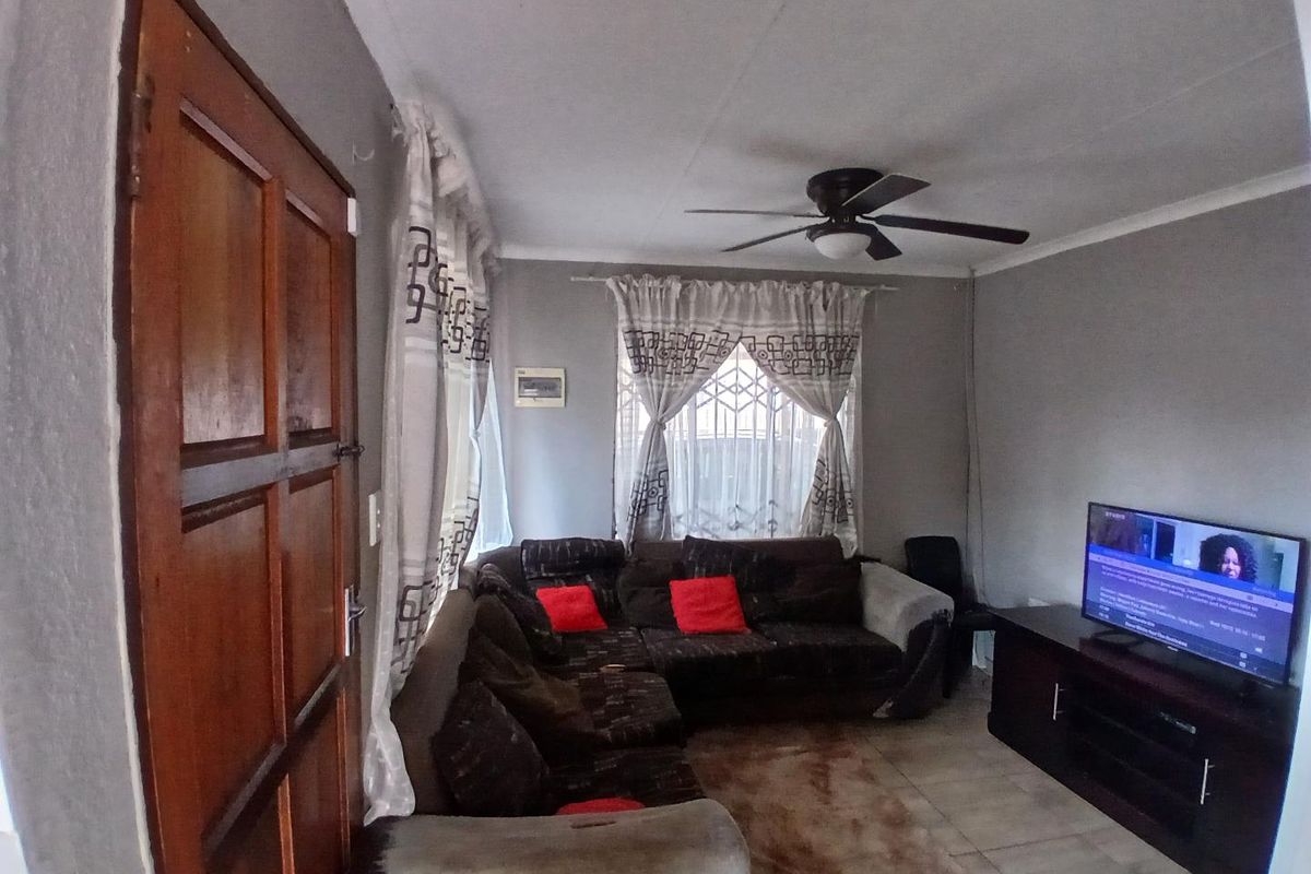 Soshanguve vv 2 Bedroom House for sale - Photo 5