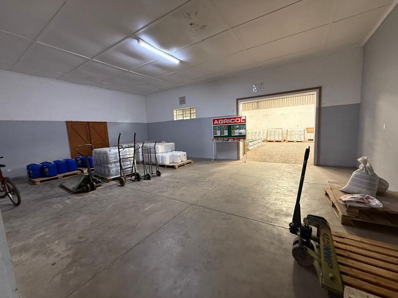 Immaculate Commercial Property with Endless Potential – Keimoes - Photo 4