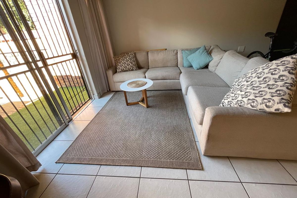 . "Discover Your Dream Home: Open-Plan Modern Living - Photo 2