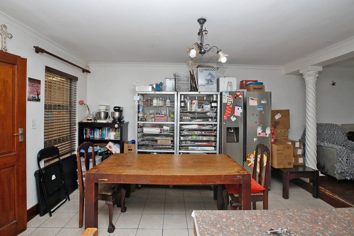 DELIGHTFUL, CHARMING AND RELAXED - Photo 5