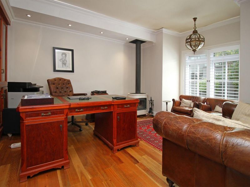 The Hamptons Style Residence In An Exclusive Estate Opposite Steyn City - Photo 3