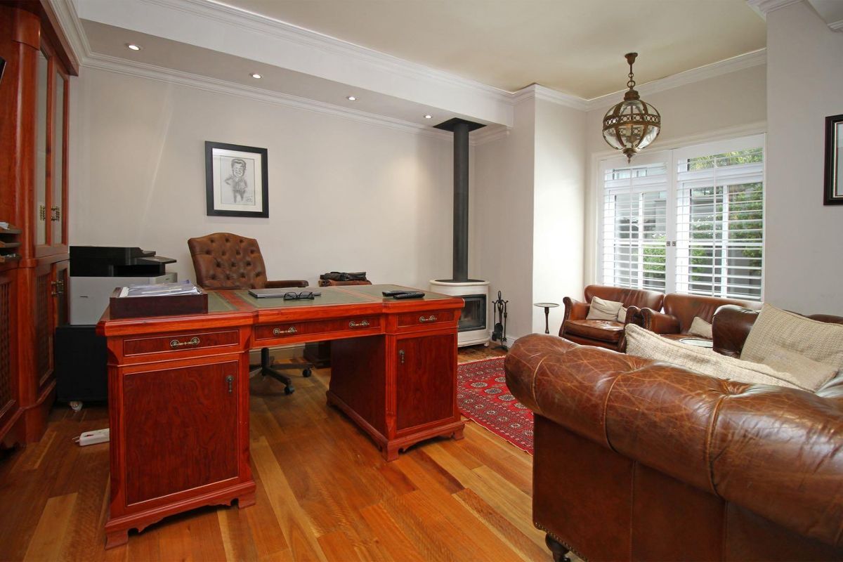 The Hamptons Style Residence In An Exclusive Estate Opposite Steyn City - Photo 3