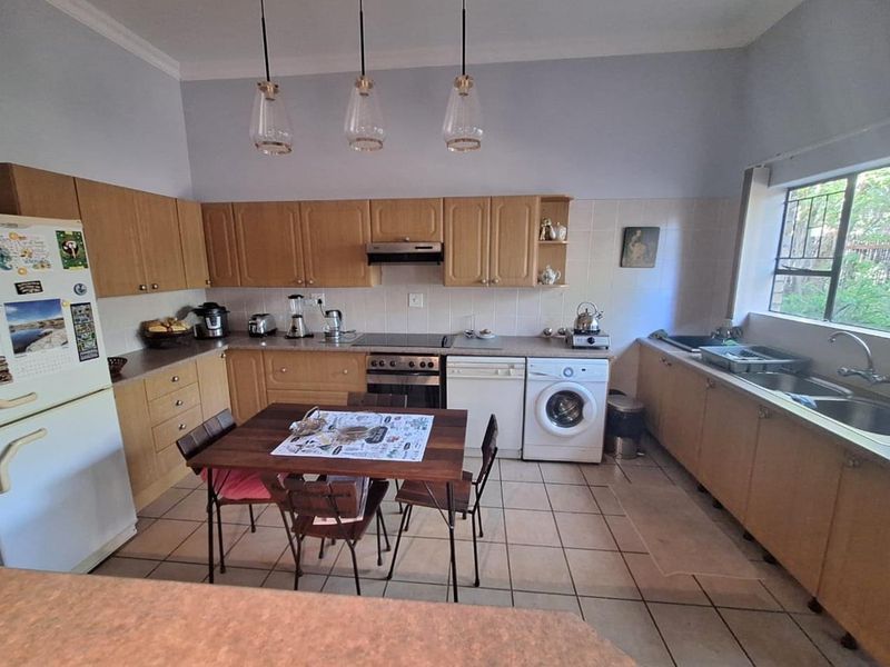 "Escape & Unwind: Gorgeous Leeupoort Home with Stunning Vistas!" - Photo 10