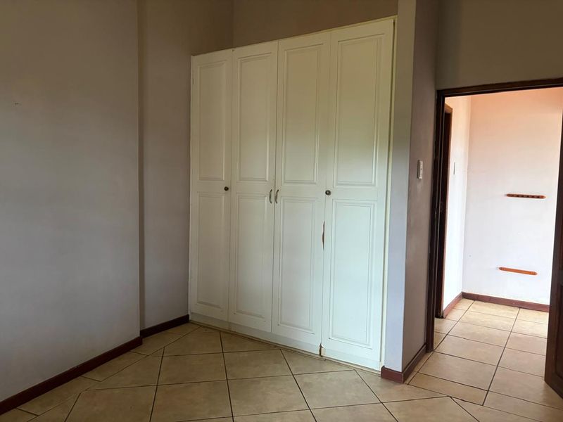 3 Bedroom house with separate flatlet for rent - Photo 5