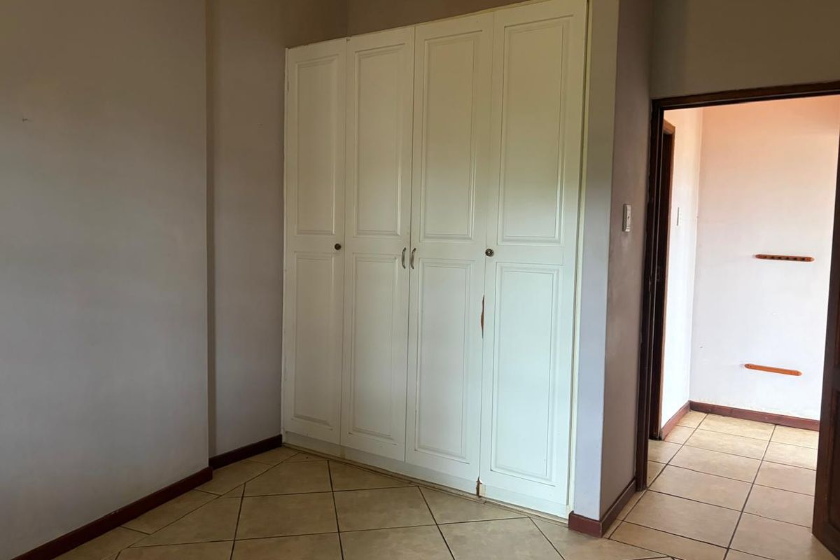 3 Bedroom house with separate flatlet for rent - Photo 5