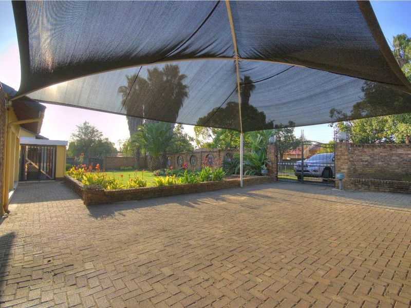 2 properties on one stand! - Photo 5