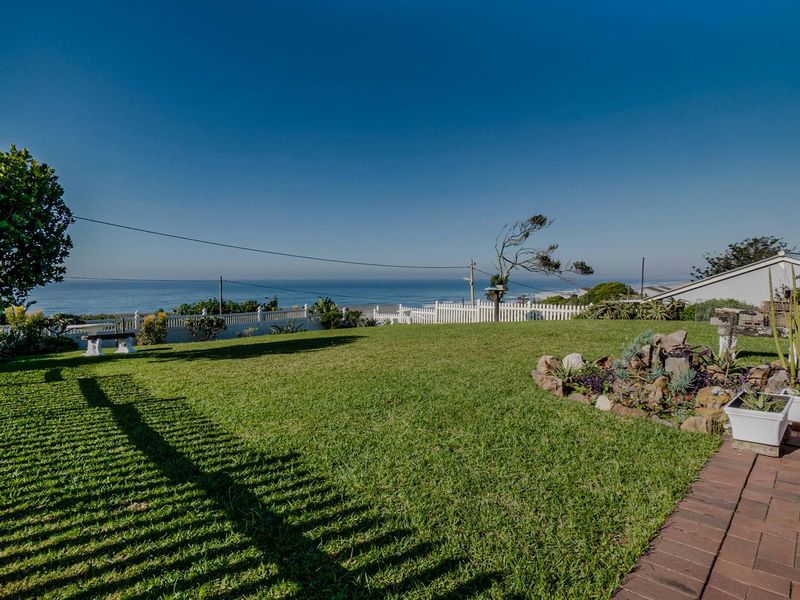 Magical ocean views in a modern home - Photo 4