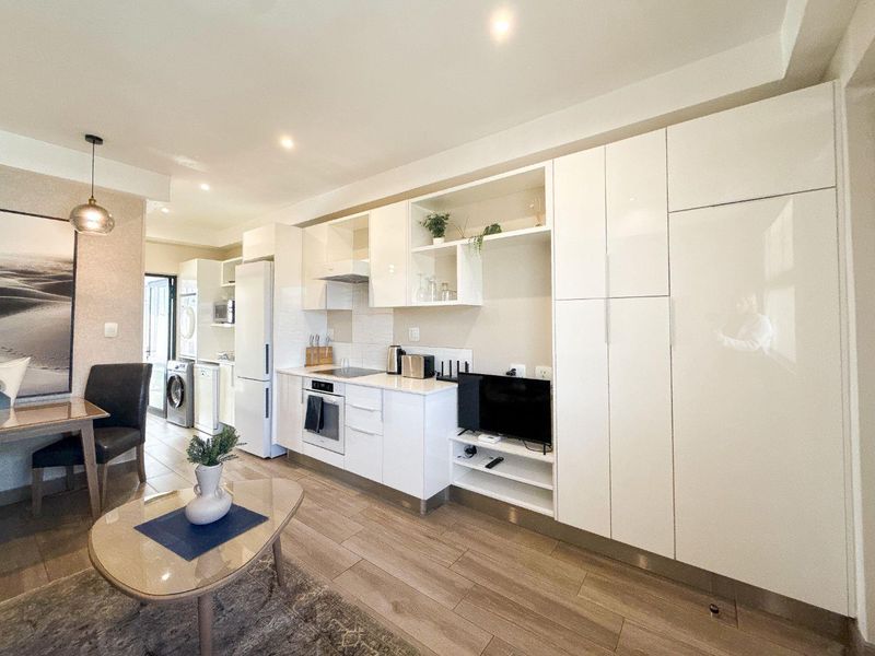 Secure Income Investment | Fully Furnished | Tenant in Place to April 2028 | R1,650,000 Incl. VAT - Photo 5