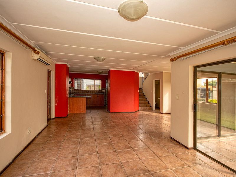 3 bed Meyersig corner stand family home! - Photo 7