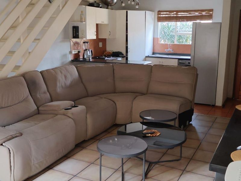 Secure Modern Living in a Peaceful Community - Photo 3