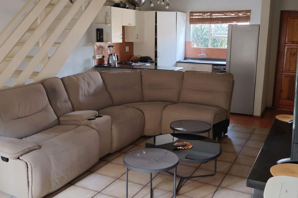 Secure Modern Living in a Peaceful Community - Photo 3