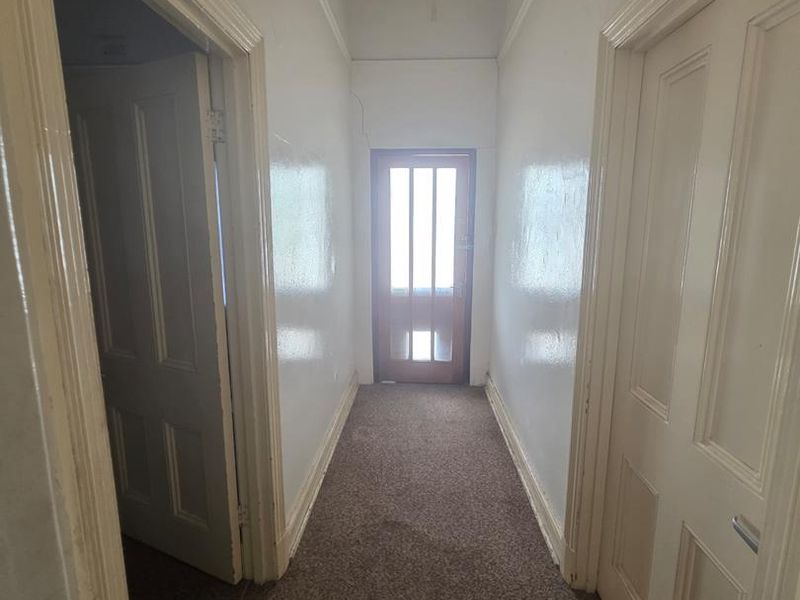 Large German style Four-bedroom house for sale in Usakos. - Photo 4