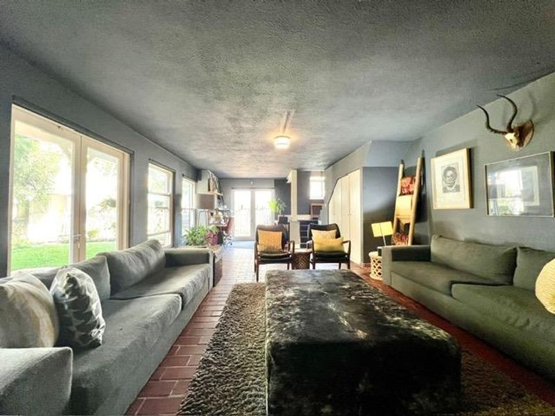 GORGEOUS 3 BEDROOM HOUSE TO RENT IN PARKTOWN NORTH - Photo 6